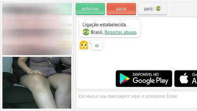 está casada abriendo su coño a desconocidos